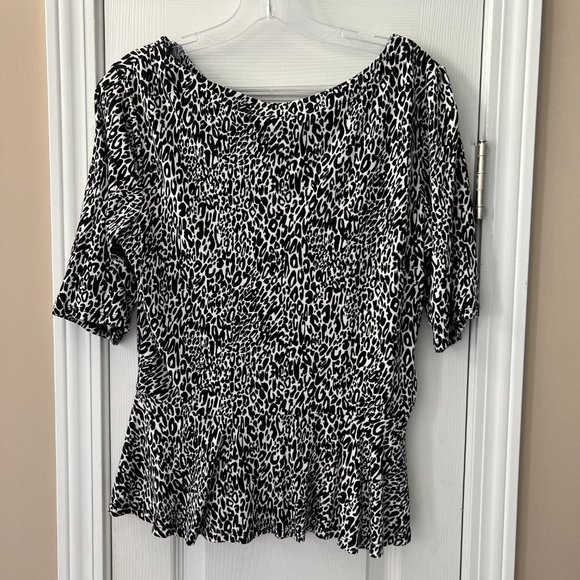 Liz Claiborne Animal Print Pleated Scoop Neck Blouse Size M - Picture 2 of 7
